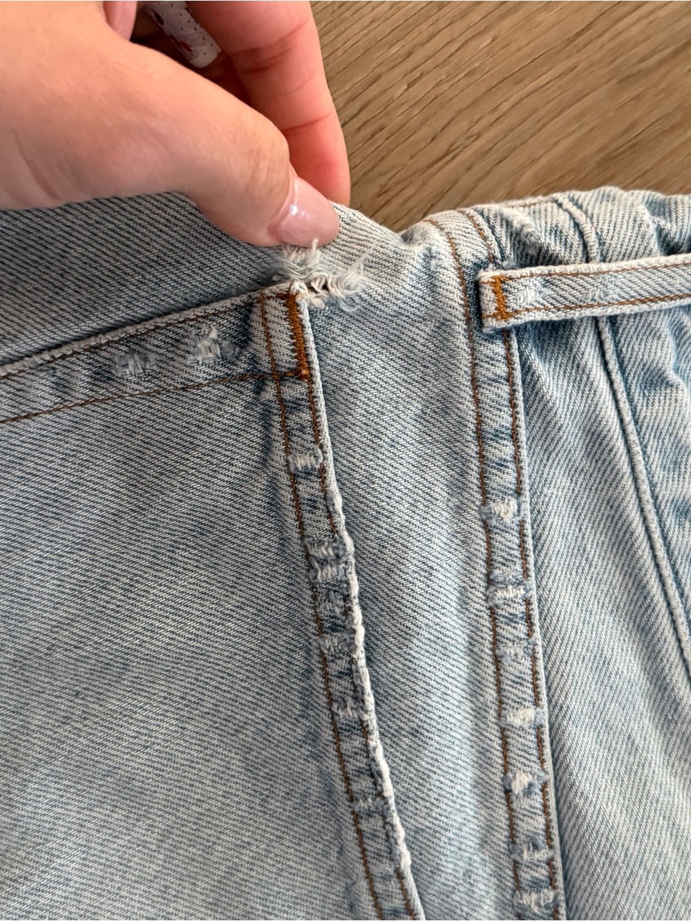 AGOLDE Parker Light Blue Distressed High-Rise Women’s Jeans Shorts - Picture 6 of 8